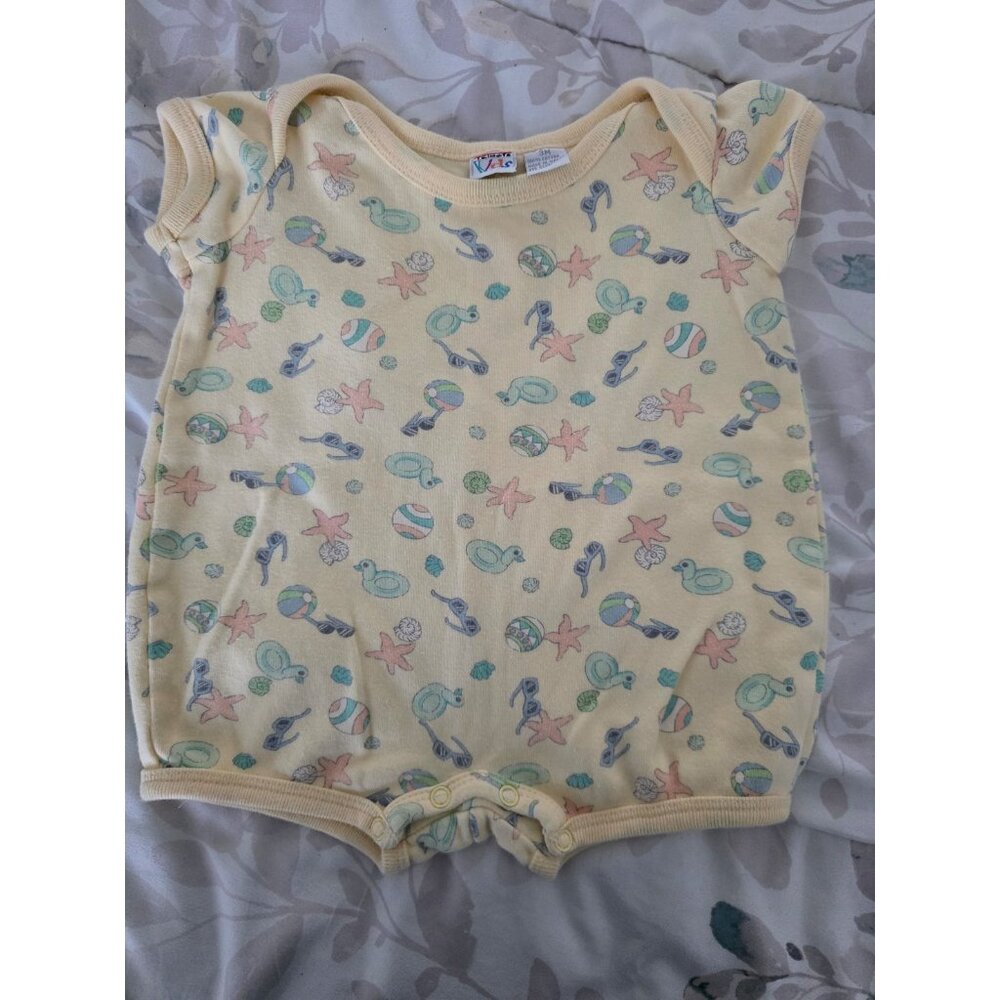 Vintage 3M Talbots Kids Beach themed Romper 4 snaps Seashells Pale Yellow